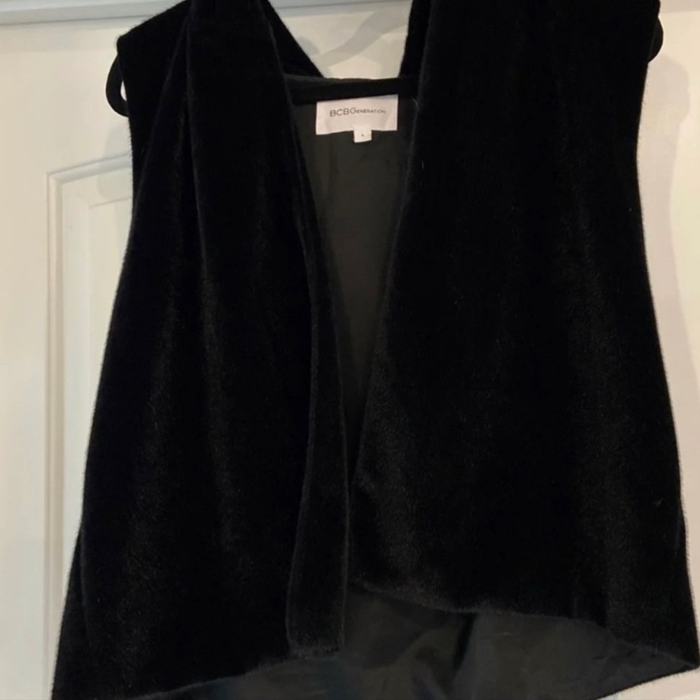BCBG brand new faux fur vest
